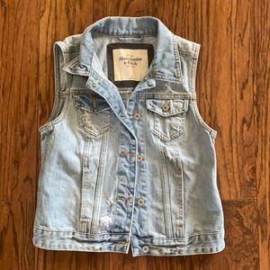 Women’s M Abercrombie & Fitch Vest